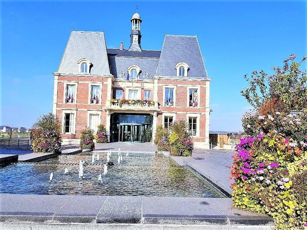 Appartement Chambre privée entre Paris et Disneyland à Noisy-le-Grand Extérieur photo